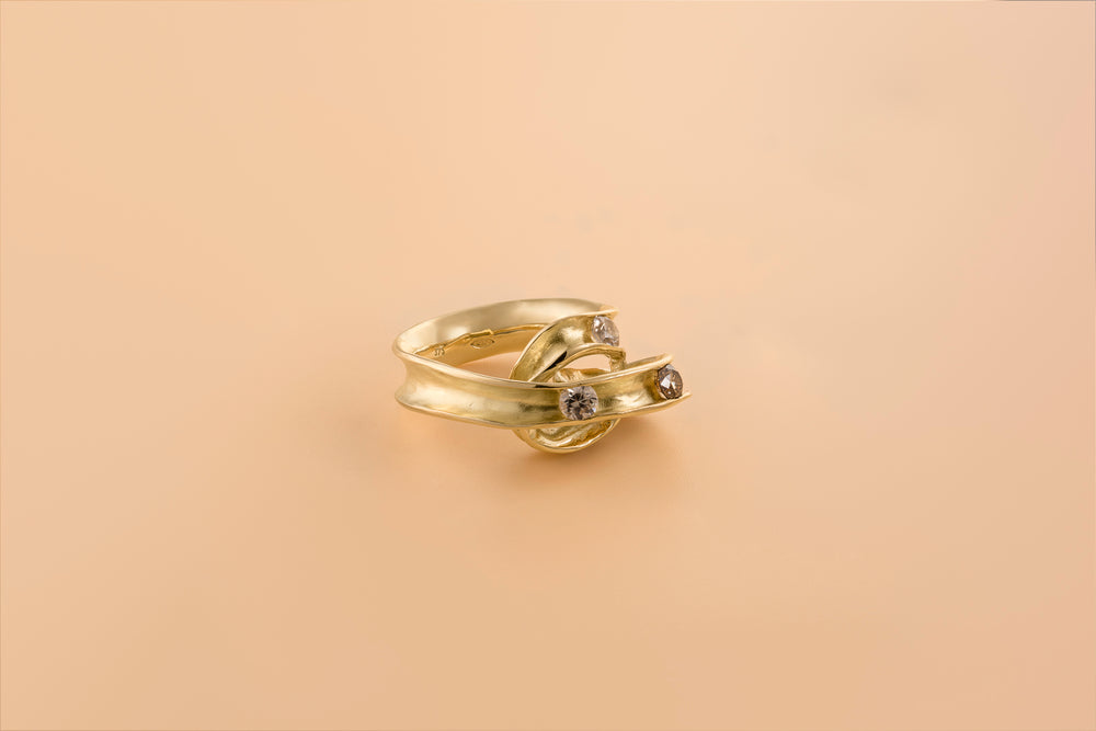 Golden Sparkly Sands Curlicue Ring