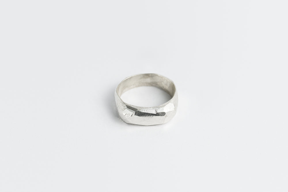 Geometric chunky ring