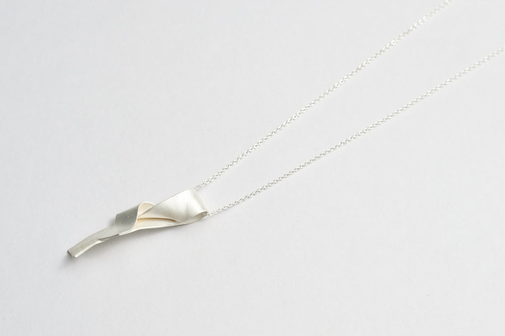 Cast Pendant Large on Fine Chain