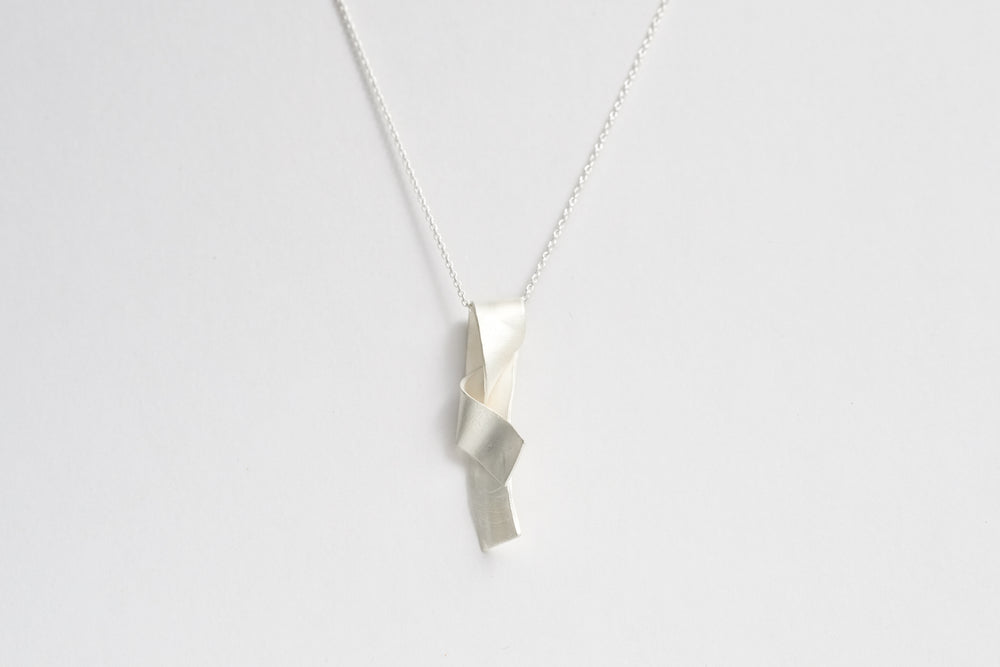 Cast Pendant Large on Fine Chain