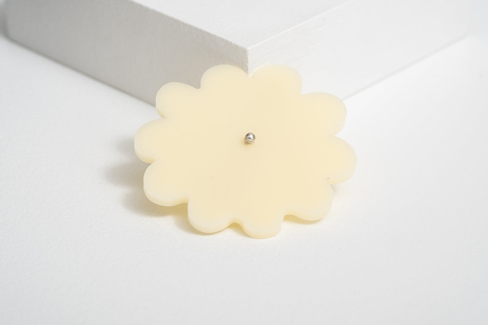Hill's Daisy Brooch
