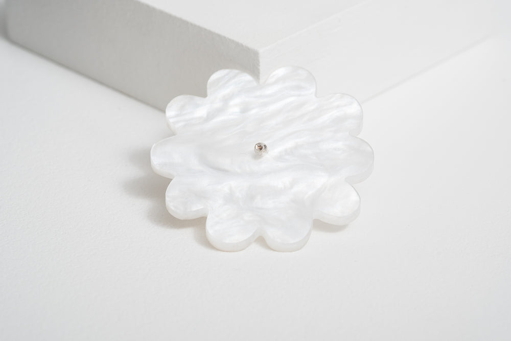 Hill's Daisy Brooch